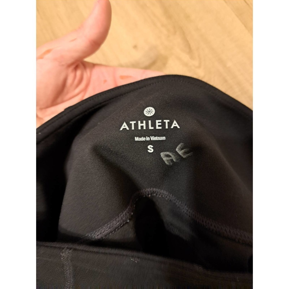 ATHLETA Black Bloosom Intuition Mesh Cropped Leggings Size Small - Picture 4 of 5